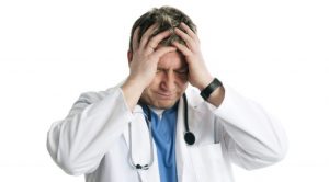 عددنا أكثر من 45 تصرف يكرهها الأطباء من المرضى يجب تجنبها - Cover Image